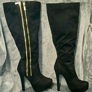 Sexy black suede boots
